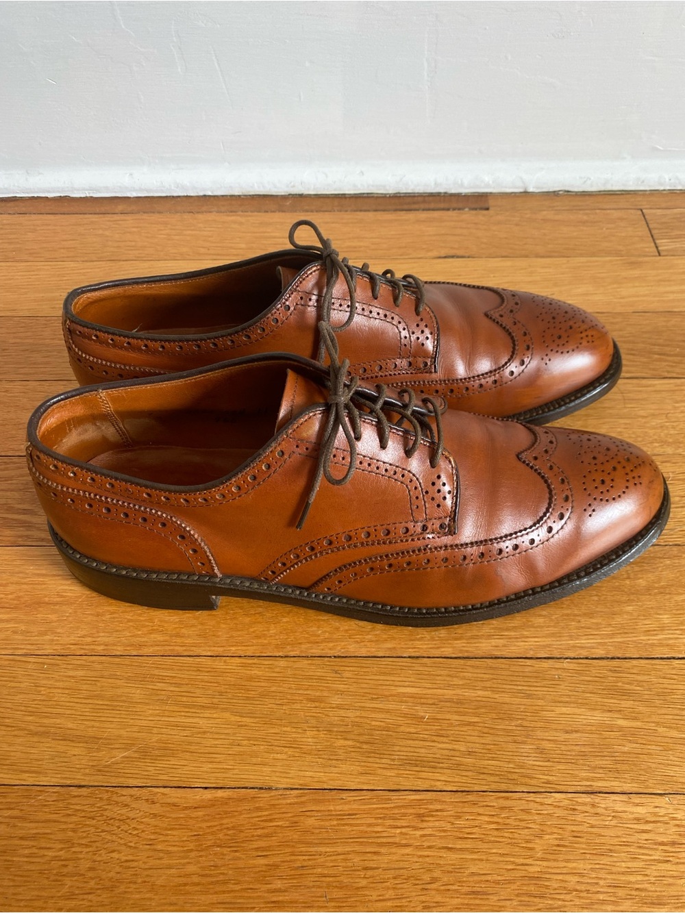 Alden Men's Tan Leather Wingtip Brogue Oxfords